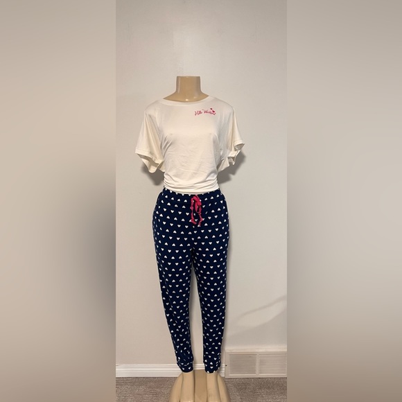 Betsey Johnson Women's two-piece pyjama set - Picture 2 of 7